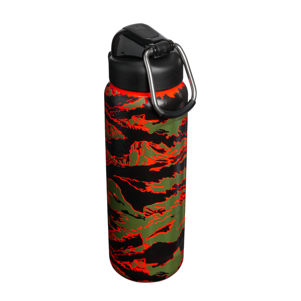 Stanley 1913 x Devin Booker  The Wellspring Bottle